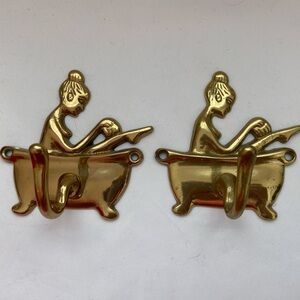 Brass Bathtub Woman Wall Hooks - Gold Decorative Wall Accent (Pair)